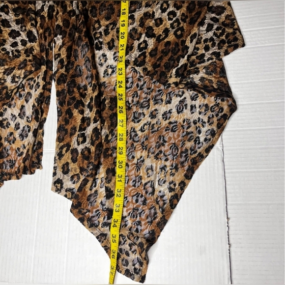 COPY - Newport News Small Leopard/Cheetah Print Tie Front/Drape Front Mesh Card… - Picture 12 of 13